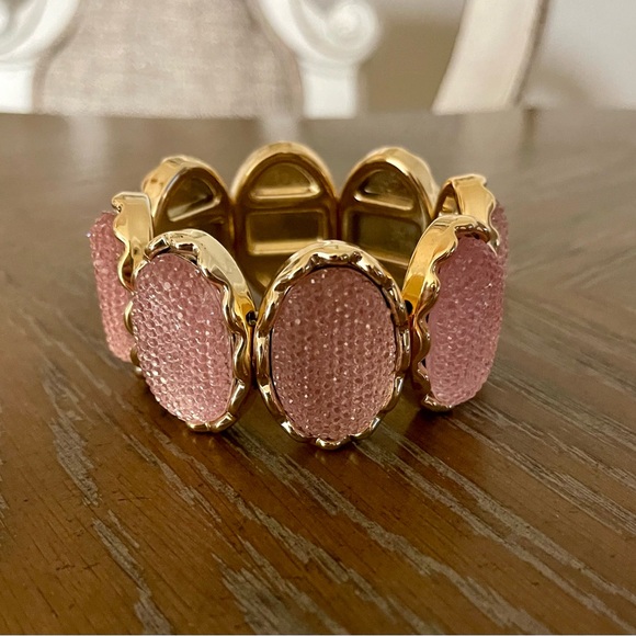 🎉Host Pick🎉Pink stretchy bracelet $16🎉Host Pick🎉 - Picture 3 of 7